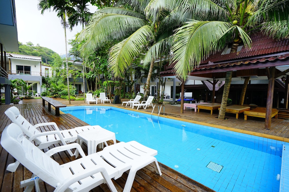 Apple Beachfront Resort 60/69