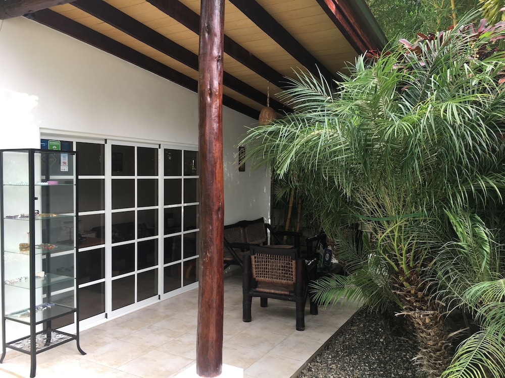 Coral Blanco Hotel 3/73