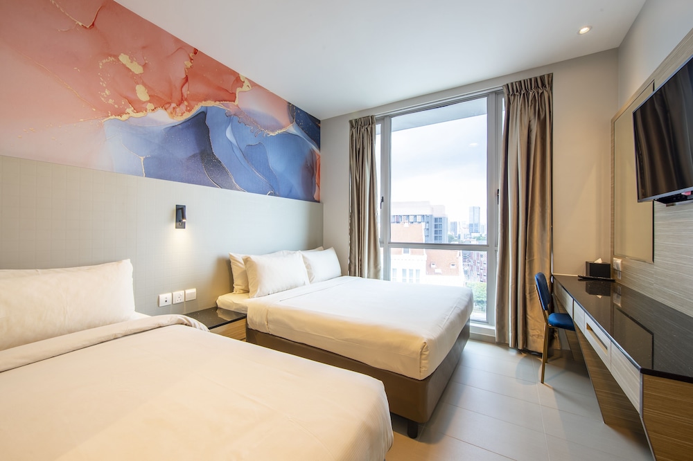 Ibis Styles Singapore Albert 12/48
