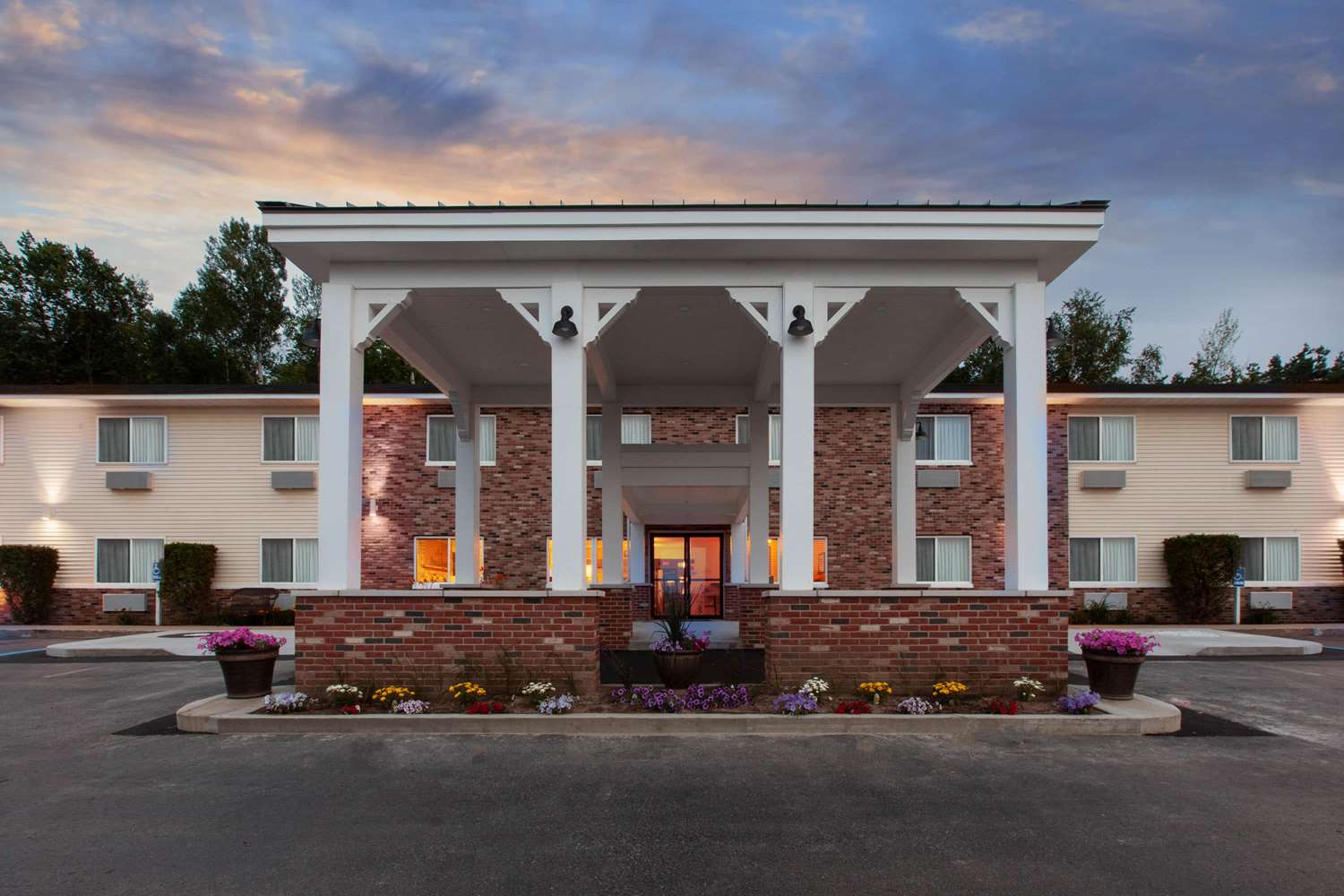 Quality Inn Petoskey 3/18