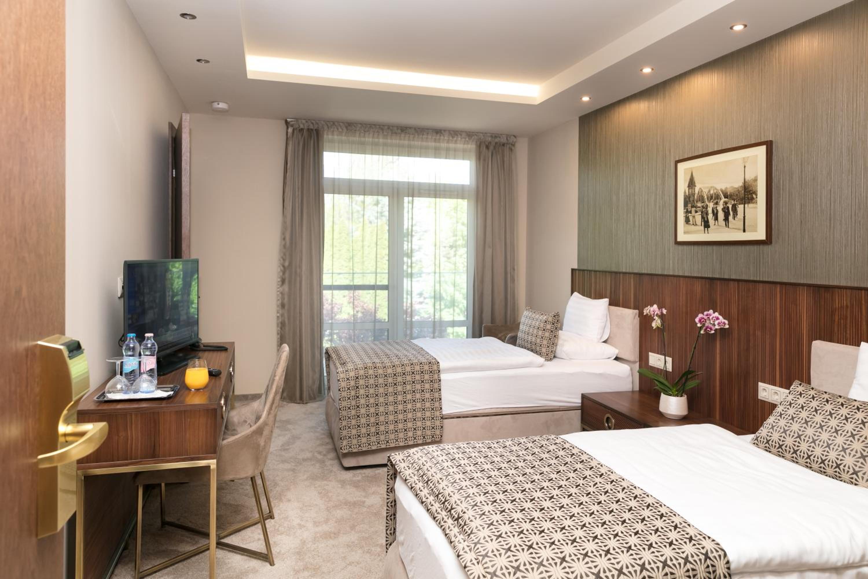 Deluxe, Twin Beds, Balcony