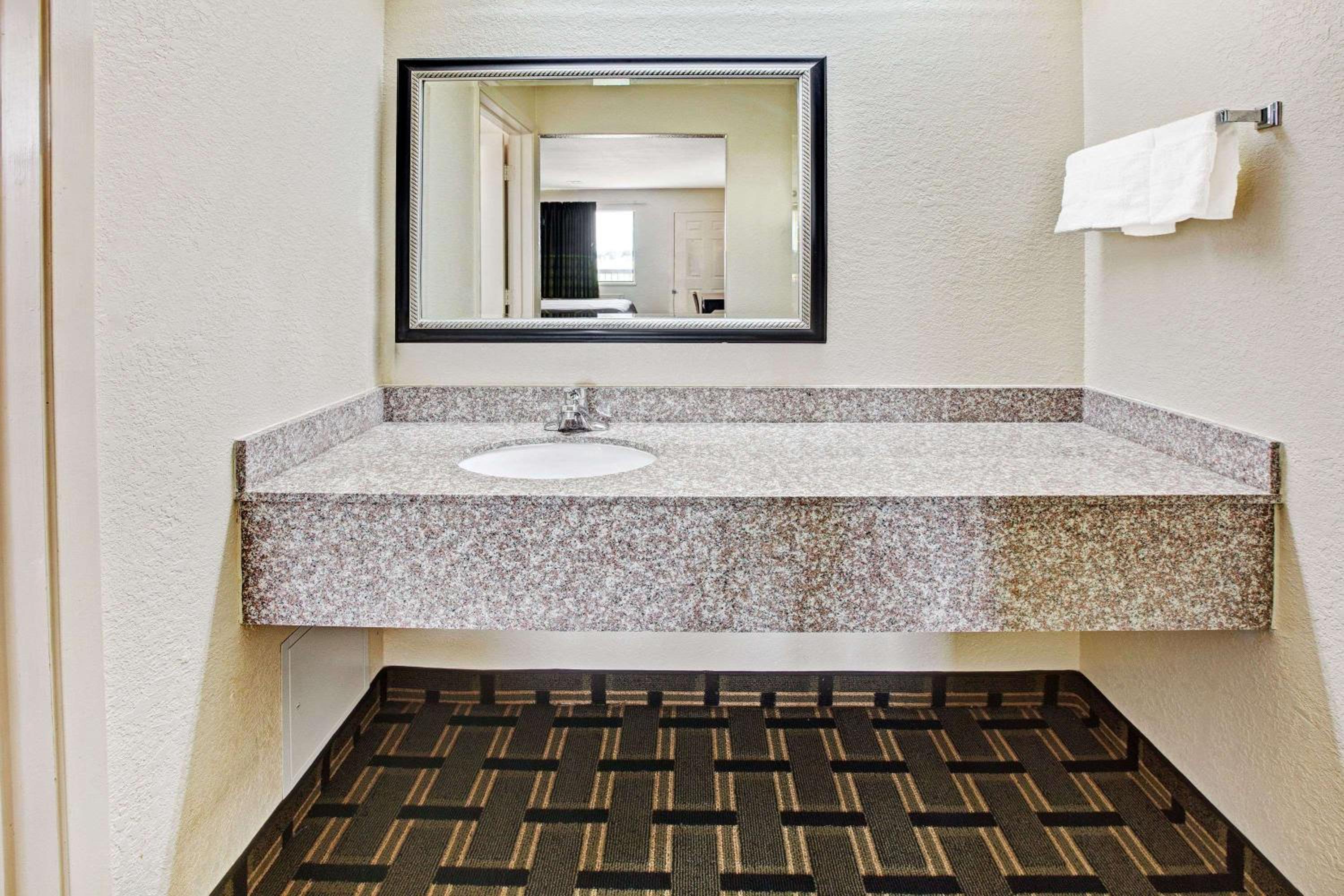 Hotel Baytown/I-10 54/56