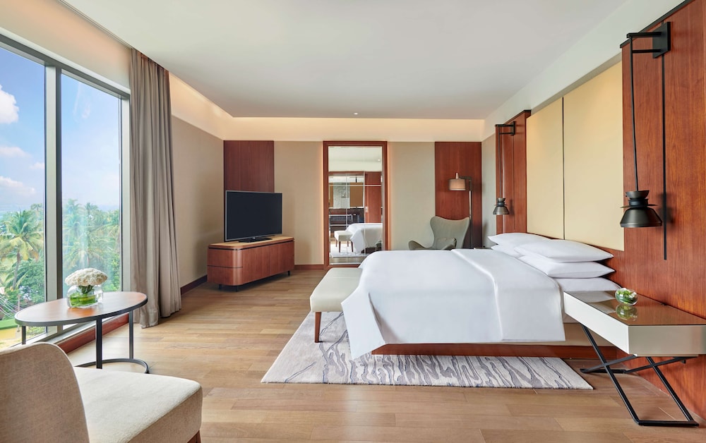 GRAND HYATT KOCHI BOLGATTY 16/71