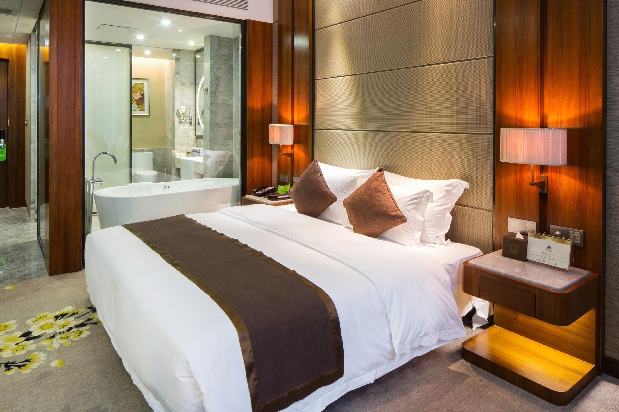 Smart, Executive, King Bed, Bathtub, Lounge Access