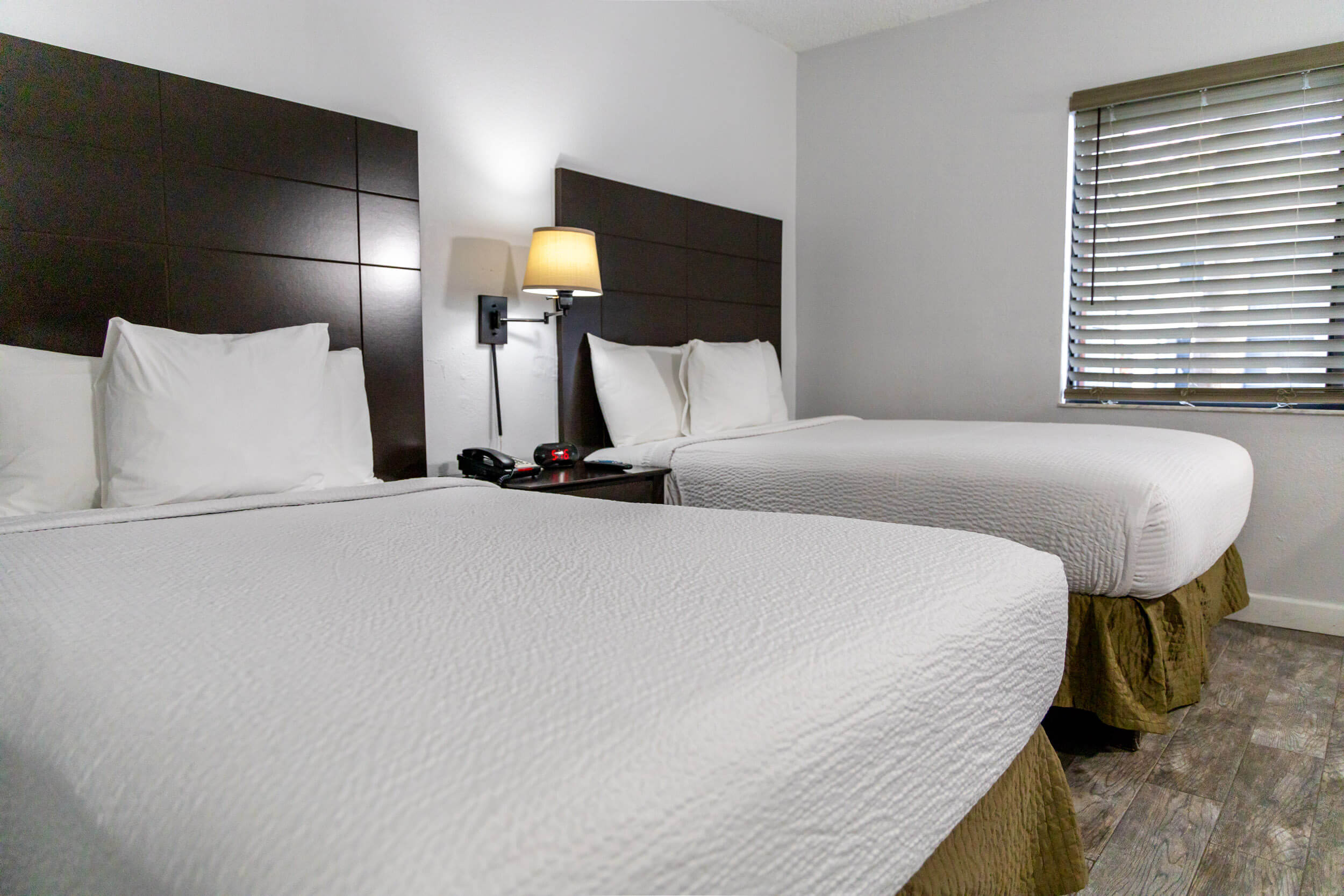 2 Bedrooms, Suite, at the Oaks