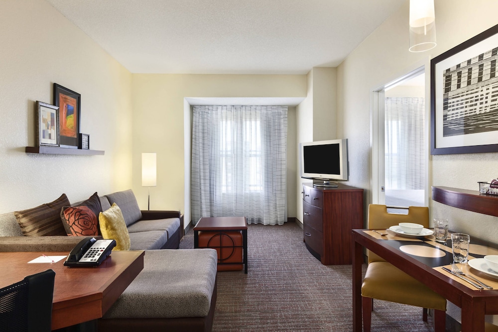 Residence Inn Greensboro Airport 19/51