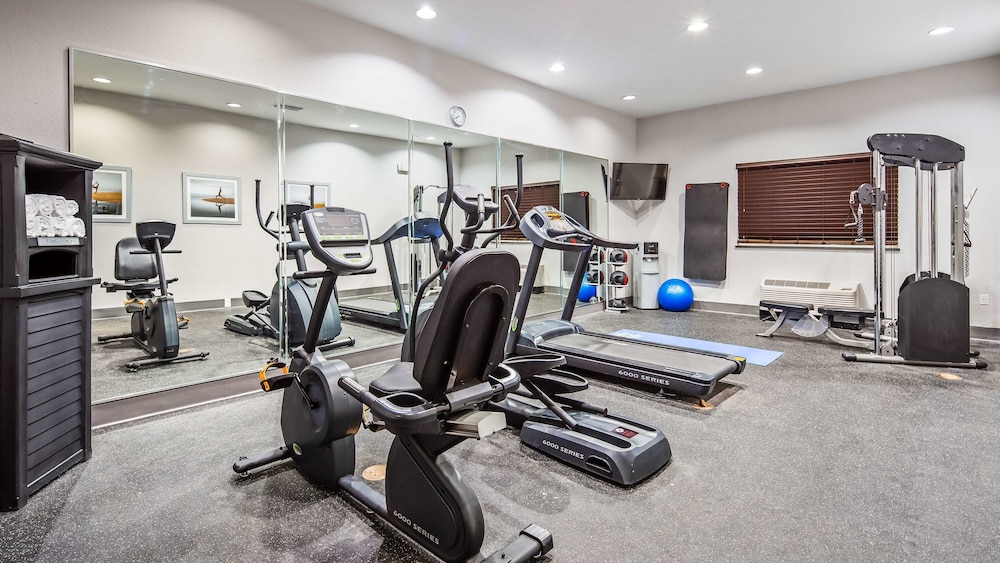 Best Western Plus Lampasas Inn and Suites 21/36