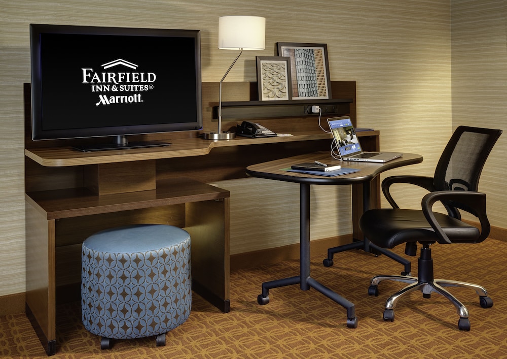 Fairfield Inn Suites Omaha West 50/52