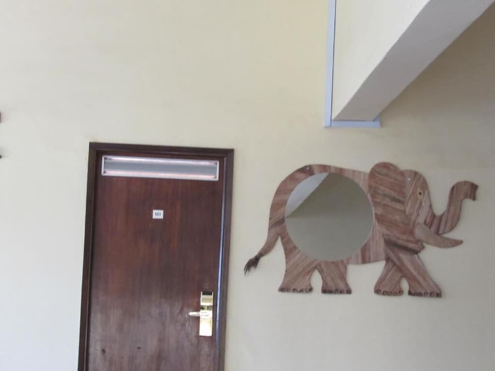 The Equator Hotel 27/60