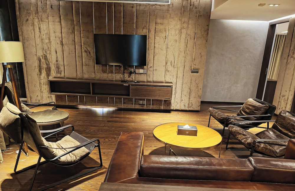 The Residence by Gulshan Club Limited 53/63
