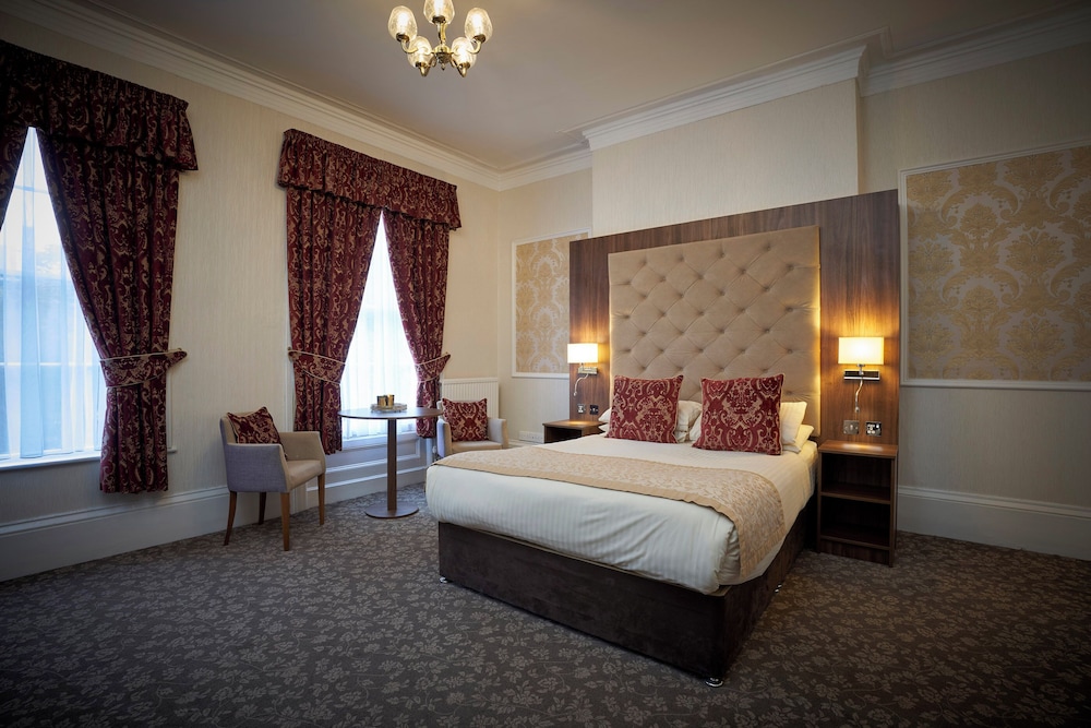 1 Bedroom, Business, Studio, Suite, King Bed, Garden View