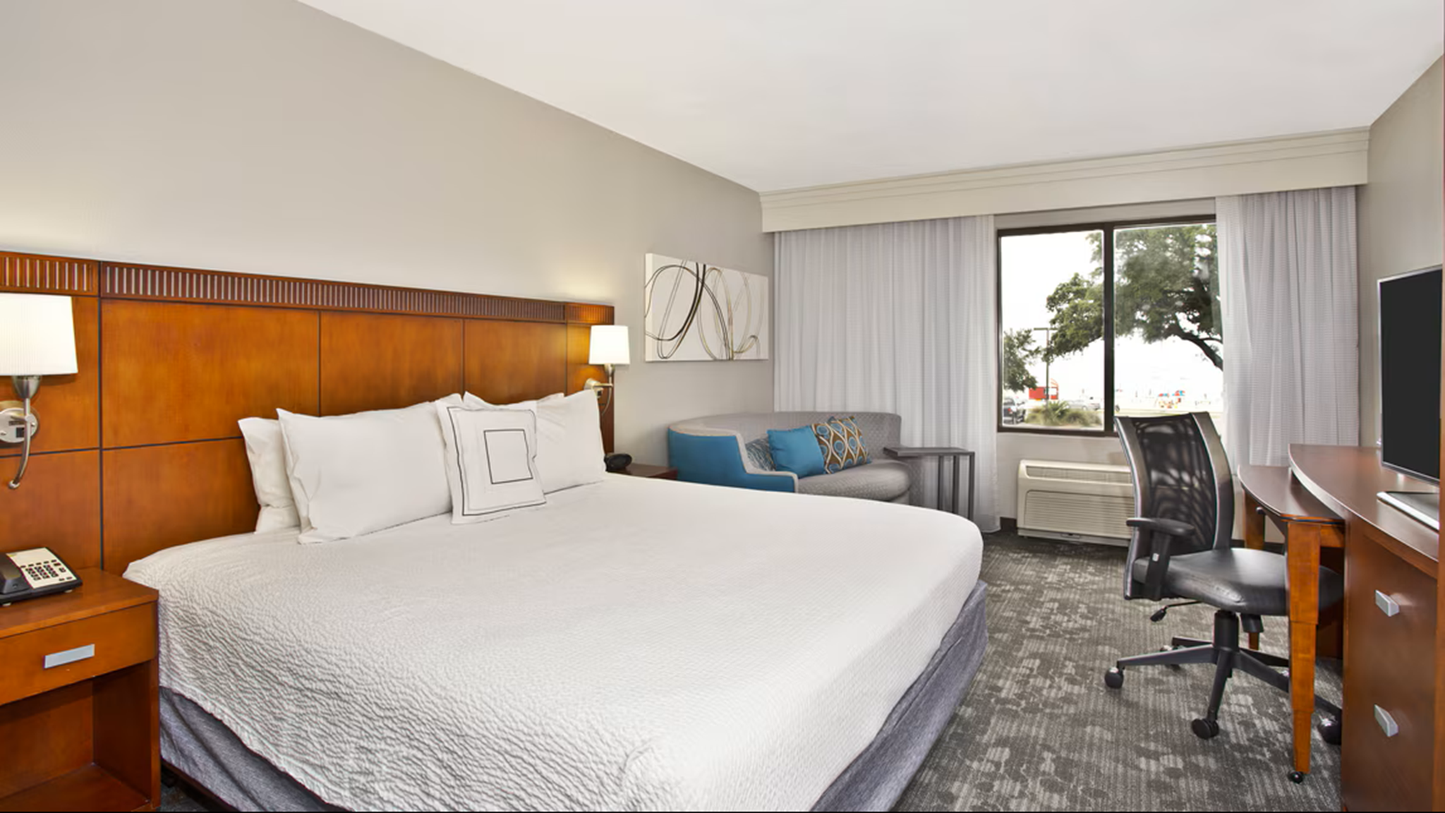 Guest Room, King Bed, Gulf View