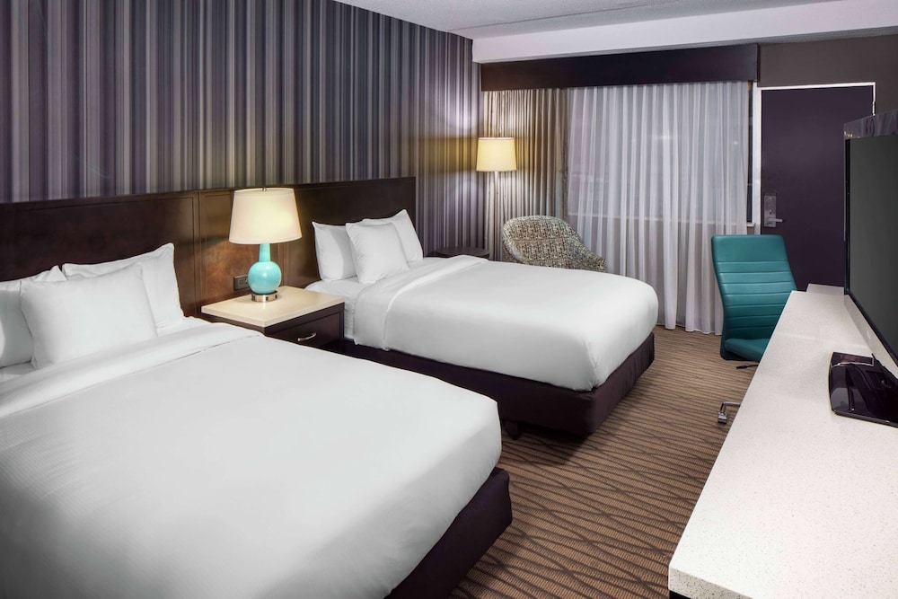 Room, 2 Double Beds, Pool Side