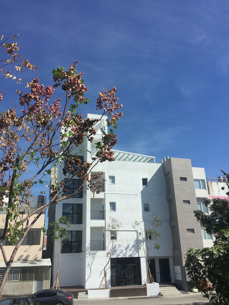 Tiin Tinn Rivershore B and B 2/50