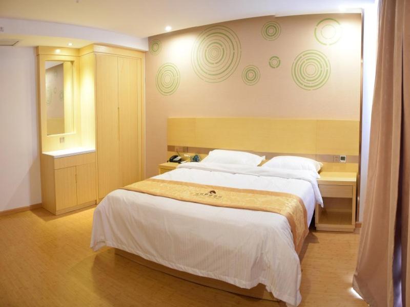 GreenTree Inn Suzhou Yongqiao District Nanxiang Hengtai City 10/25