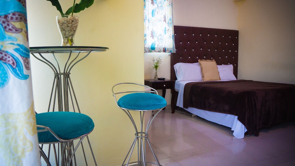 HOTEL LUIS V 25/43