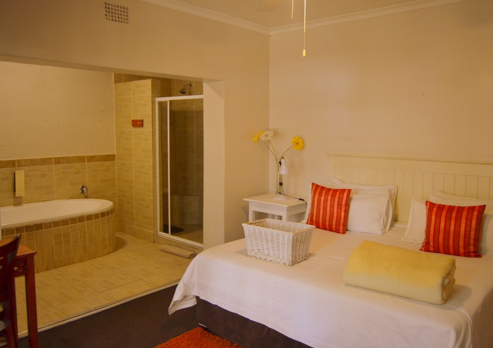 Aero Guest Lodge 32/68