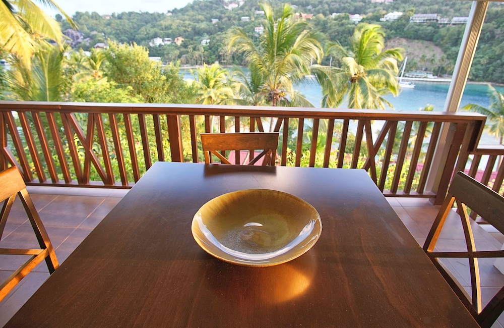 Marigot Beach Club and Dive Resort 57/75