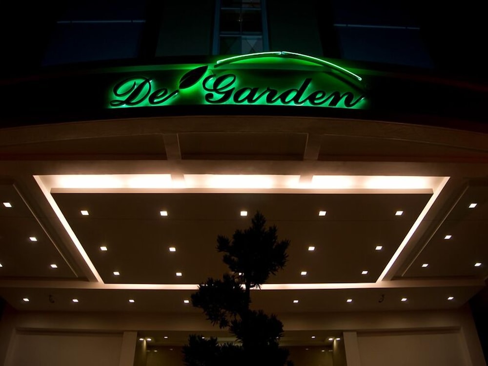 De Garden Hotel 4/40