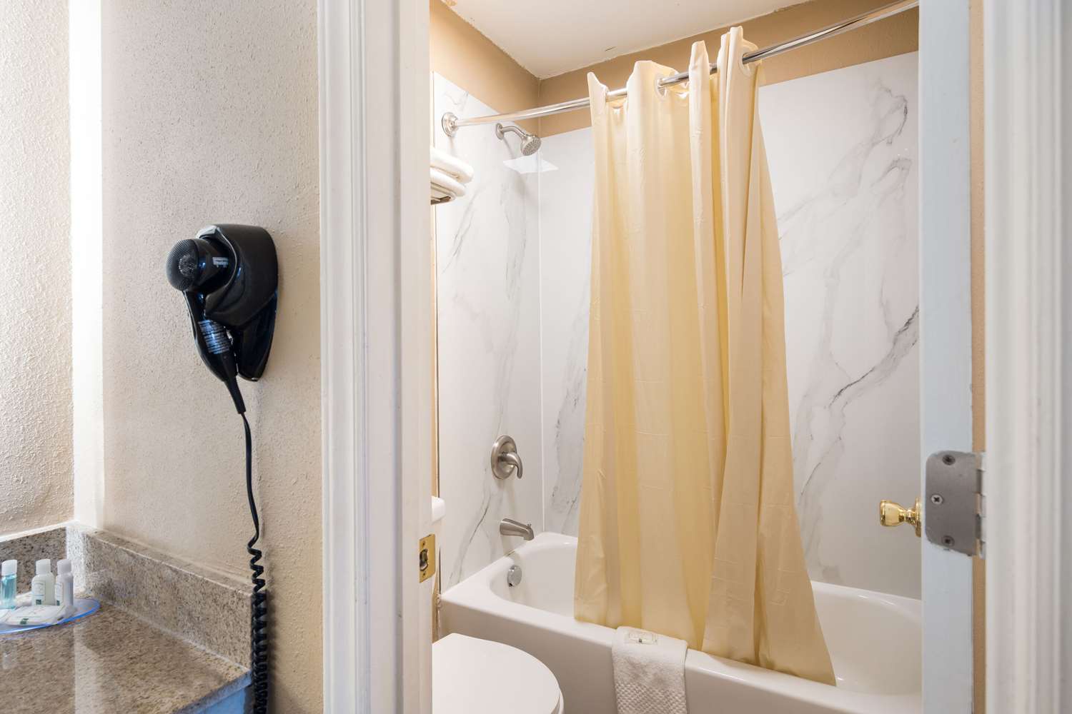 غرفة بسريرين كوين، Quality Inn Gastonia East 5/6