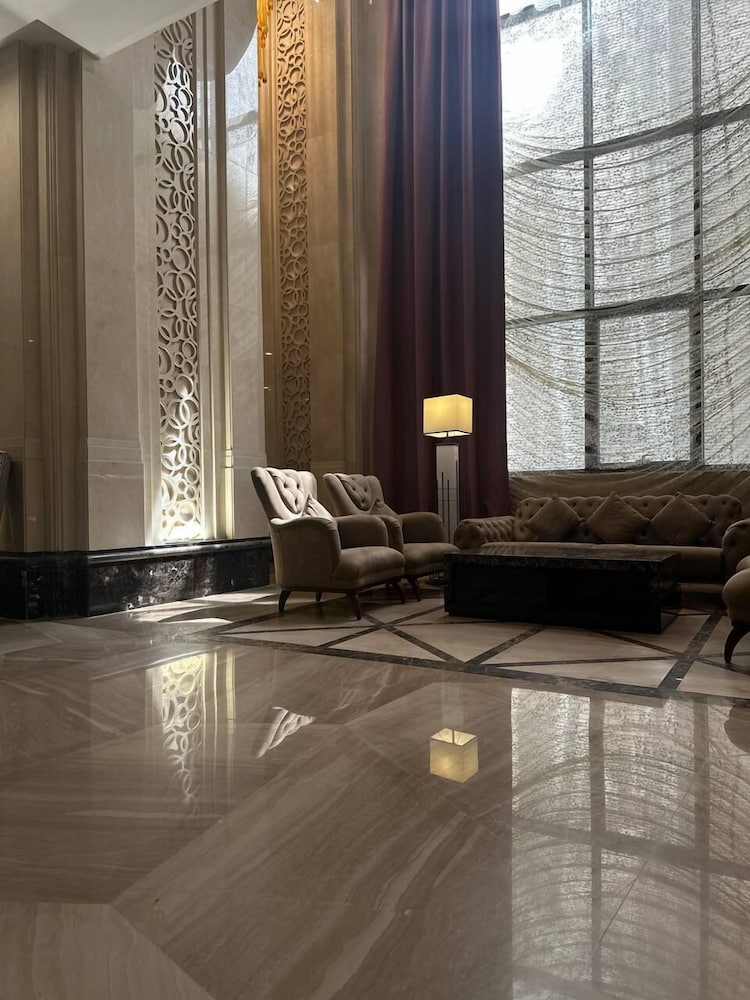 فيوليت(Violet Al Azizia Hotel) 24/50