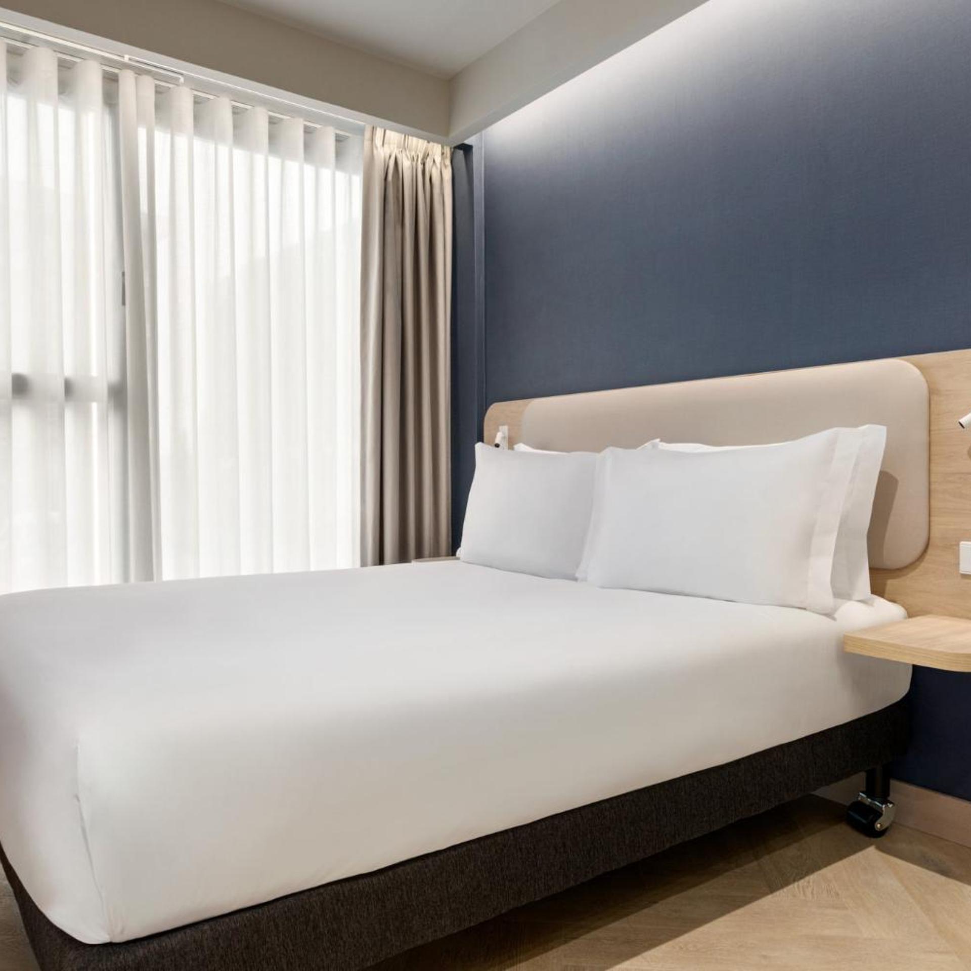 Standard, King Bed, Queen Bed
