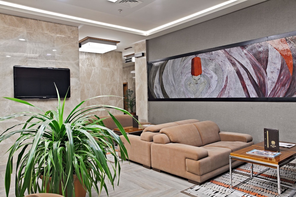 Selcuk Hotel Sems I Tebrizi 69/93