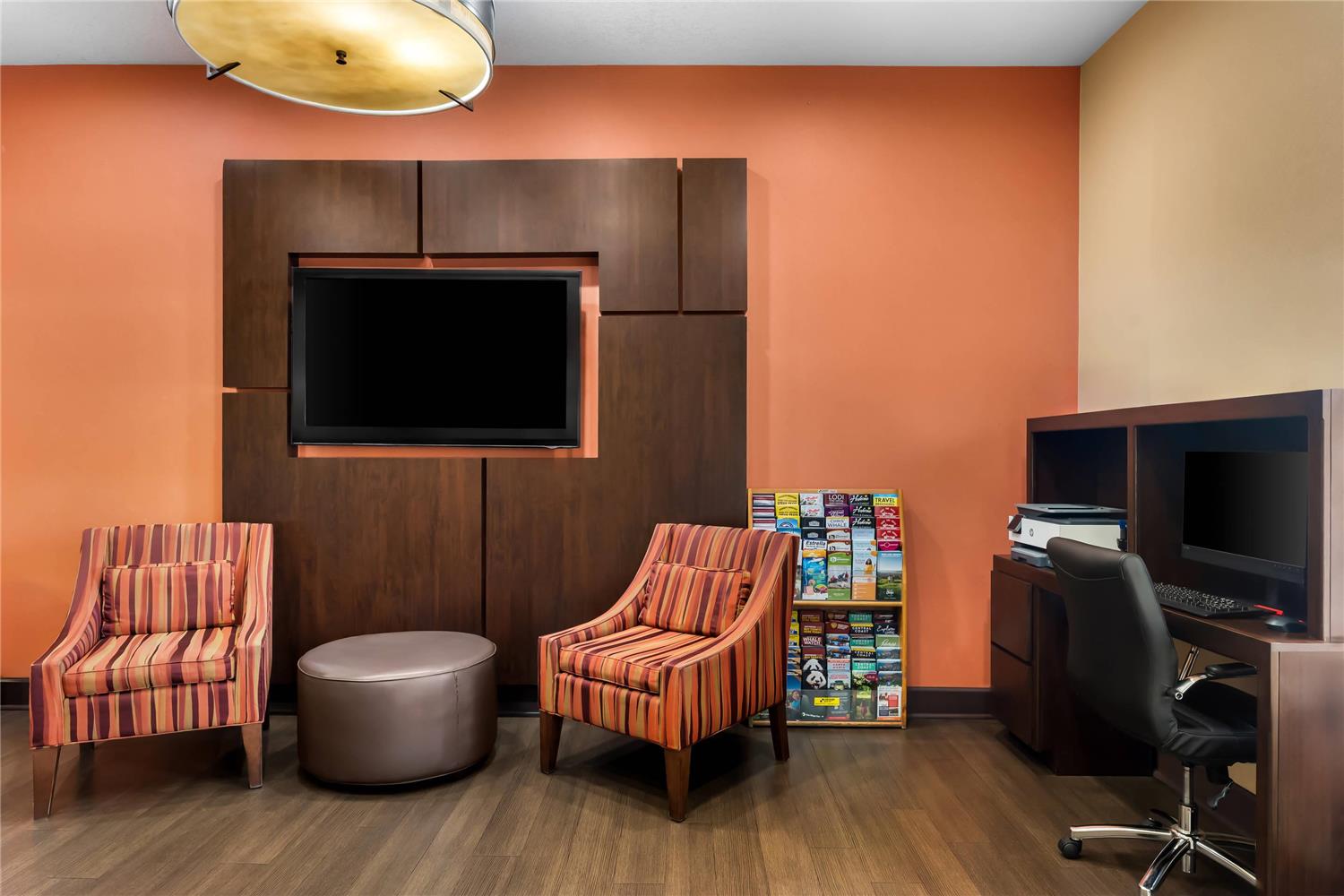 Comfort Suites Clovis - Fresno 21/23