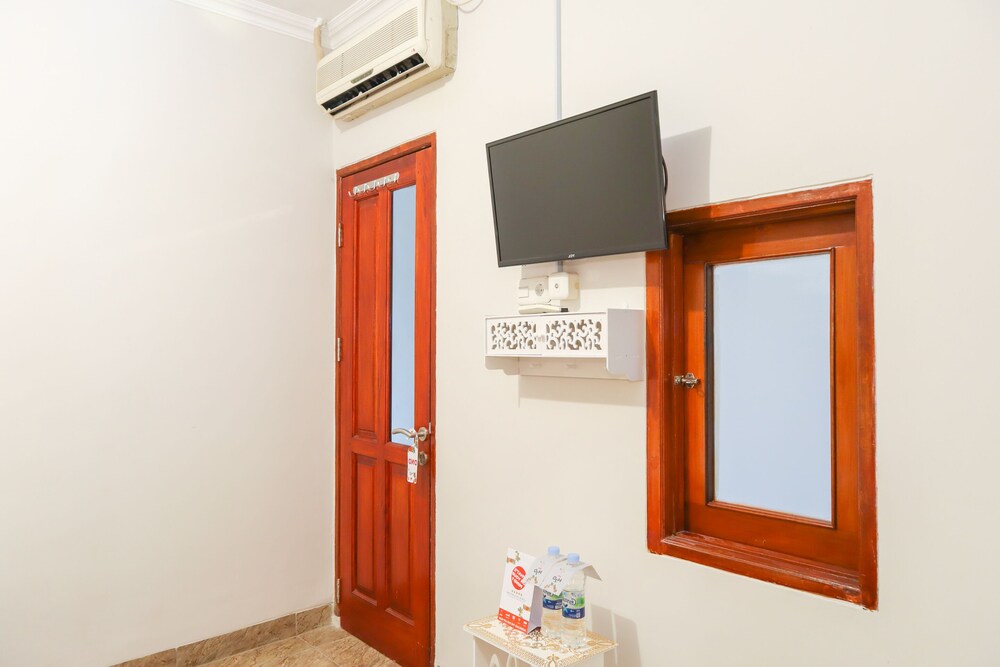 OYO 1519 Axl Residence 34/42