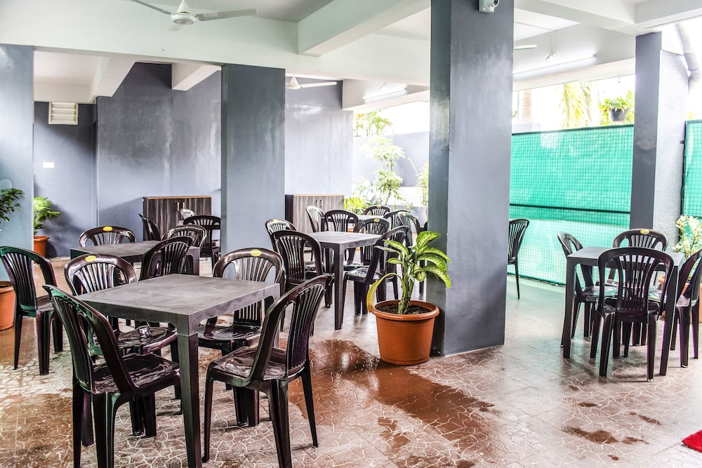 Fabhotel Ajay Inn Viman Nagar 28/37
