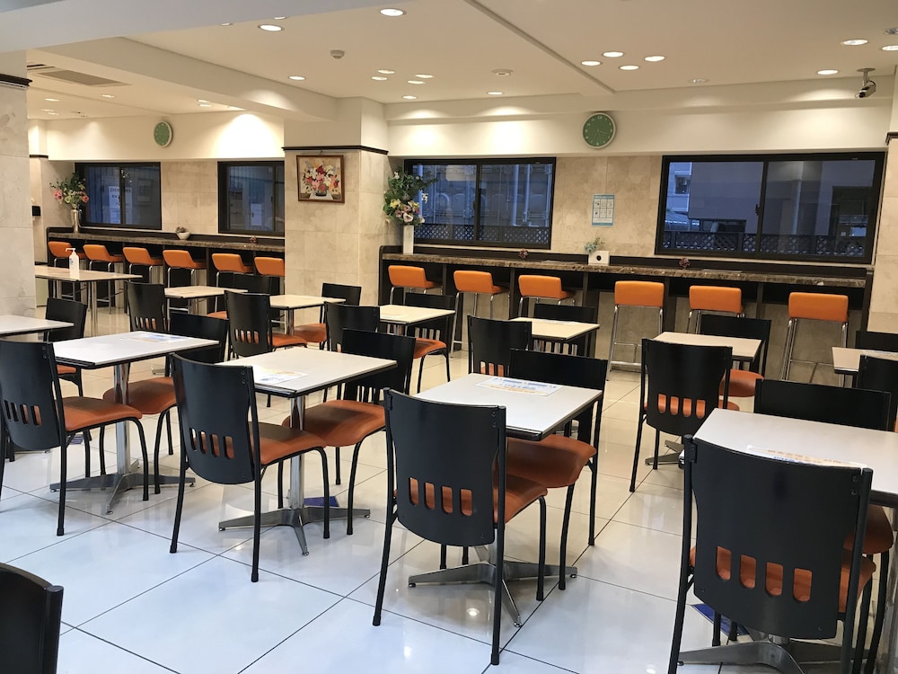 restaurant cafeteria