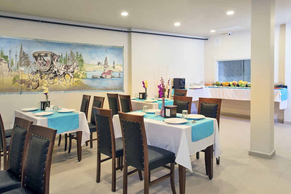 Perapolis Hotel 53/66