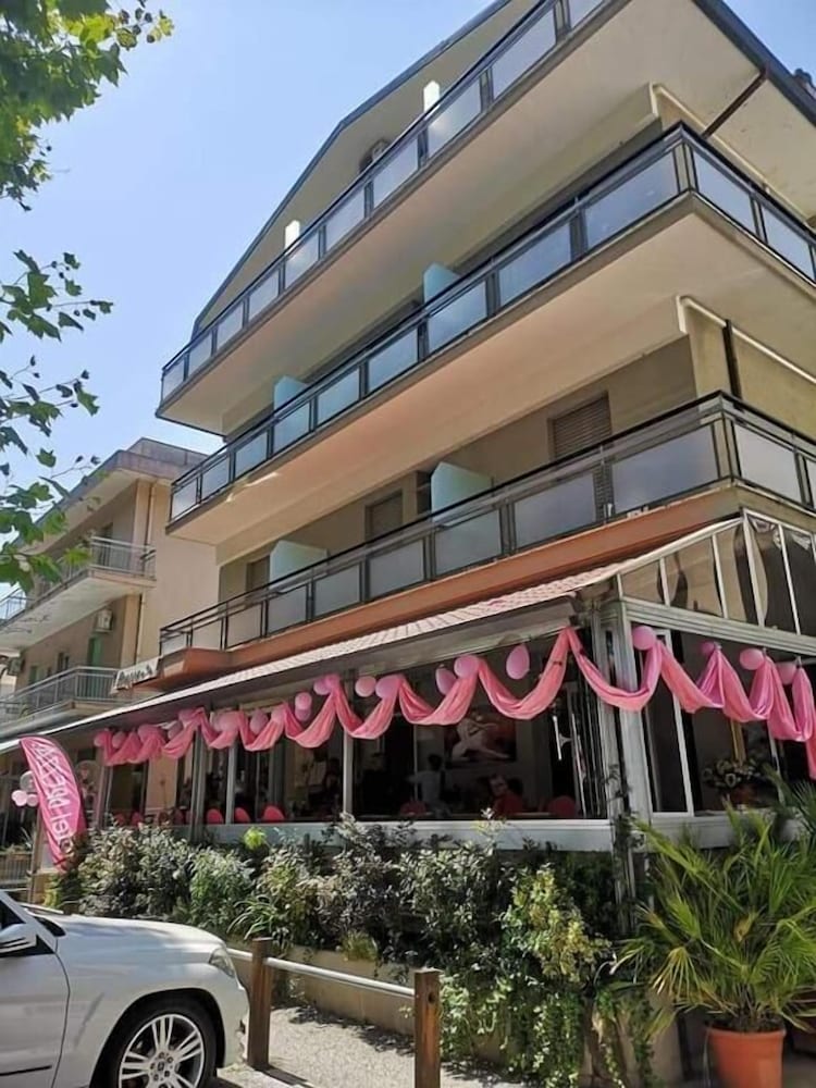 HOTEL BREZZA photo3