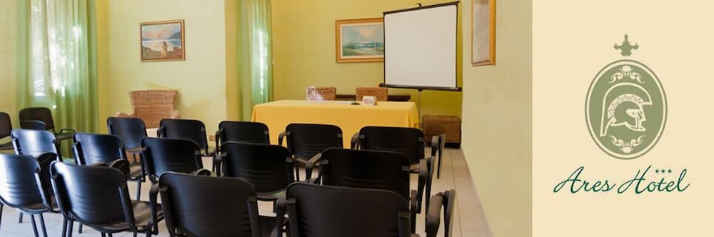 Ares Hotel 26/33
