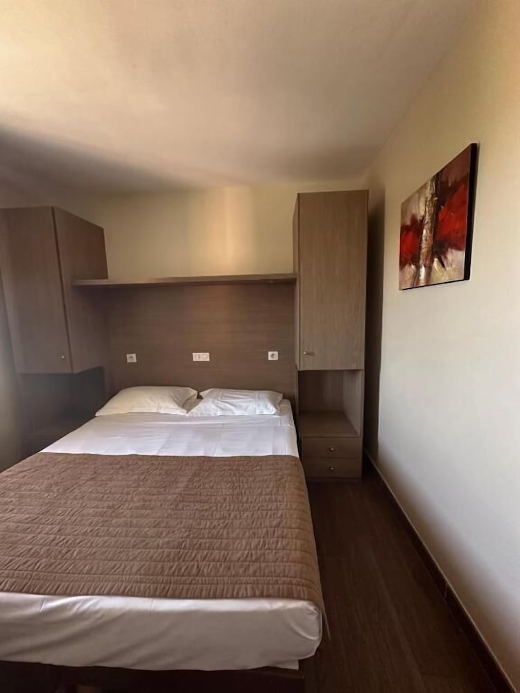 Hotel Thalassa 12/50