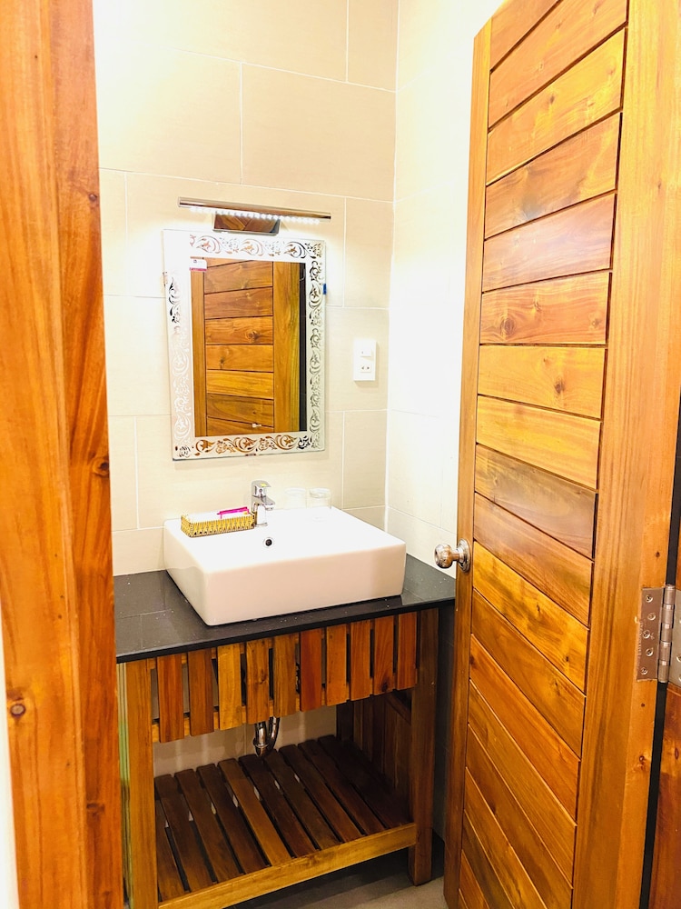 Dong Xuan Hong Guest House 49/49