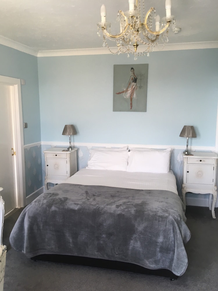 Balmoral Hotel 18/48
