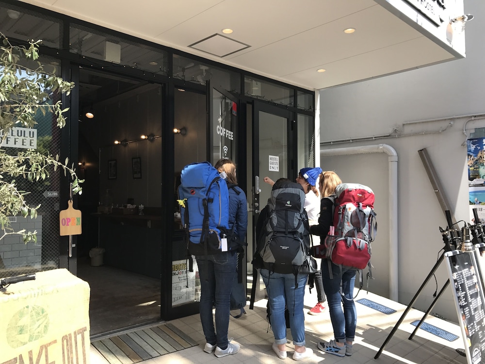 Chillulu Coffee & Hostel 35/55