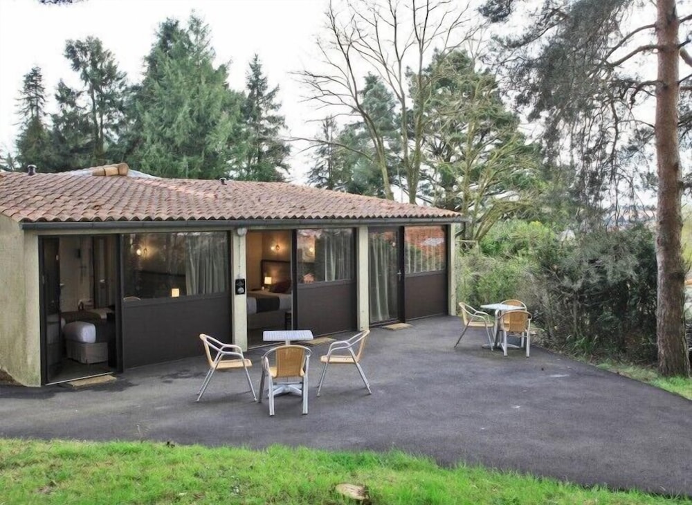 HOTEL LA CHAUMIERE 8/56