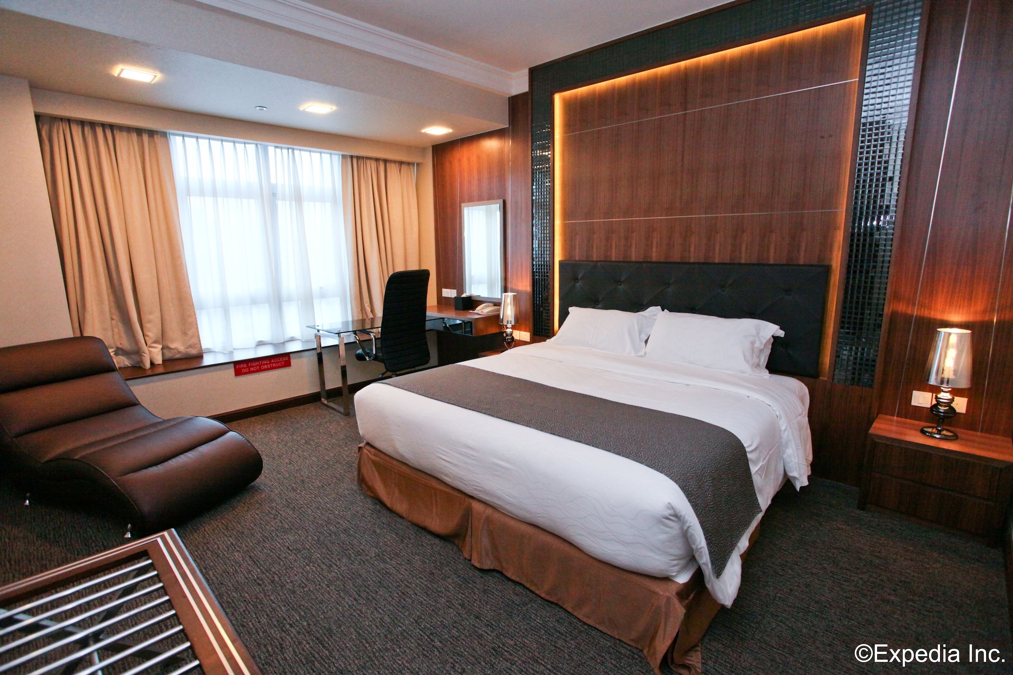 EXECUTIVE, DOUBLE BED