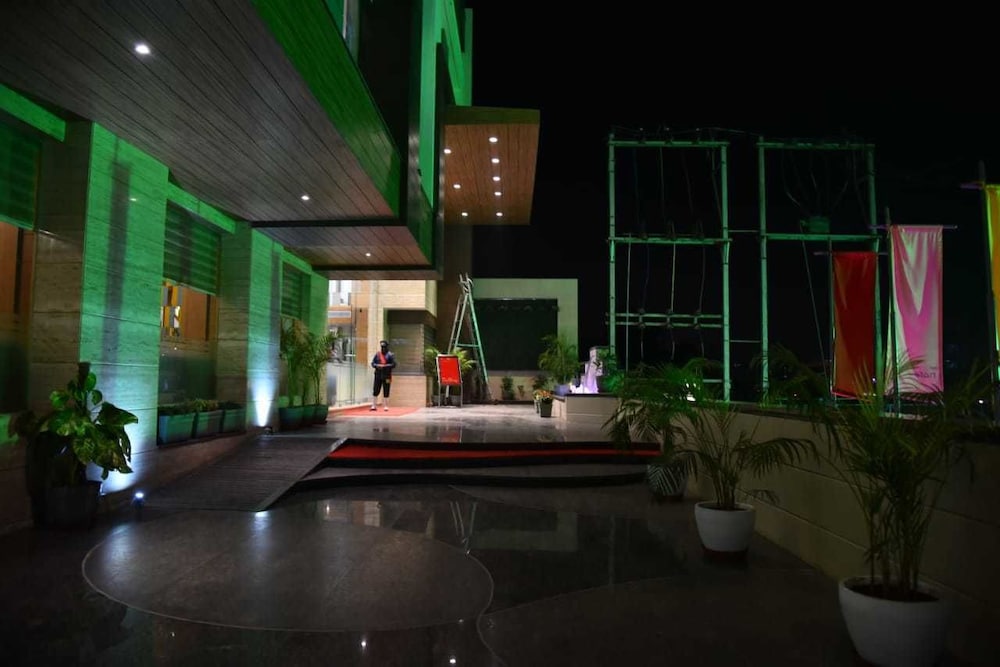 Hotel Narayanam 39/50