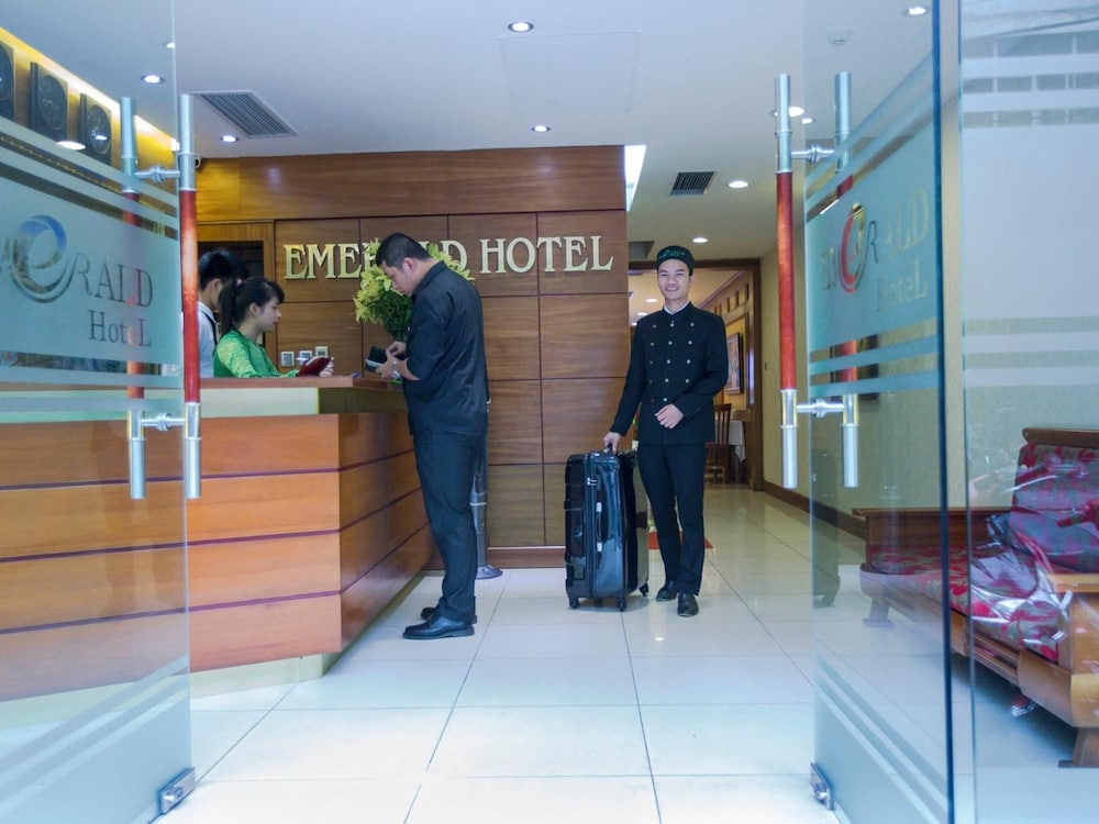 Emerald Hotel Hanoi 7/72