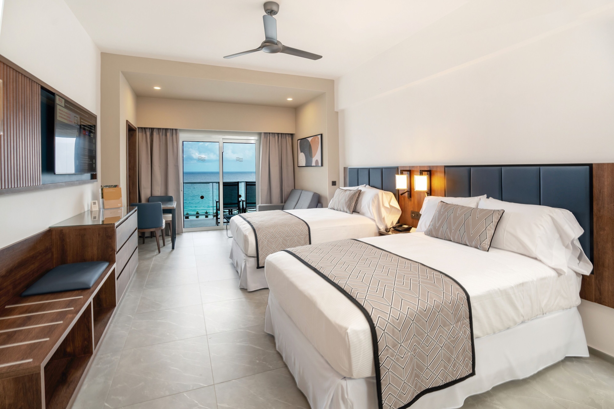 Junior Suite, 2 Double Beds, Ocean View