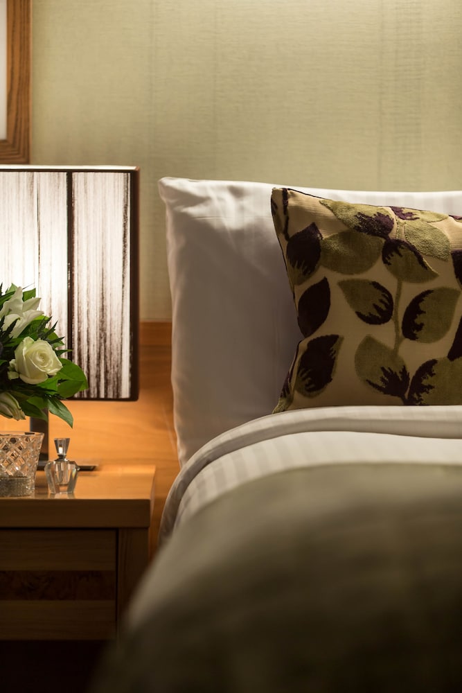 NEWPARK HOTEL 14/70