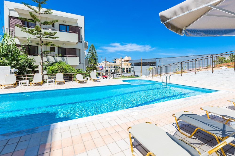 Eltina Hotel 40/50