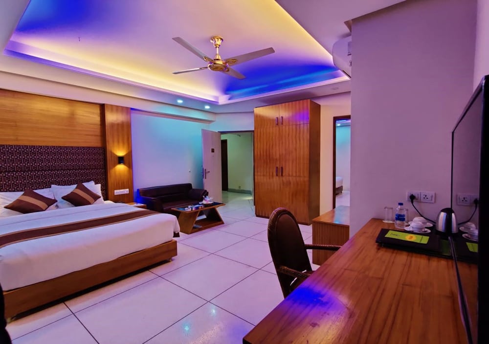 ASIA PACIFIC HOTEL 12/50