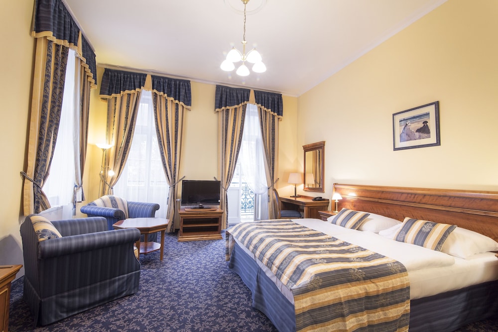 Ontario Hotel Garni 19/75