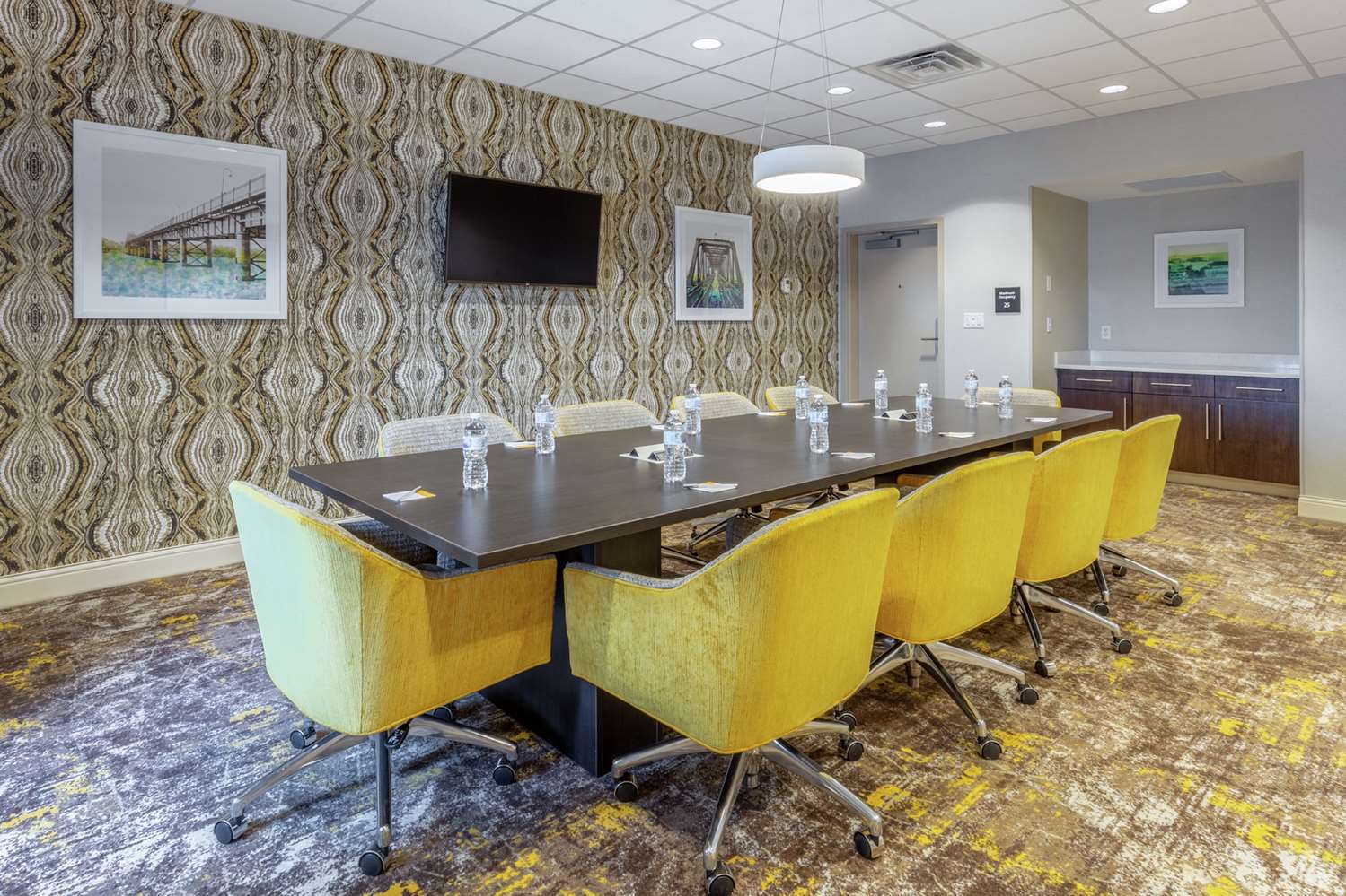 Hampton Inn & Suites Burlington IA 40/46
