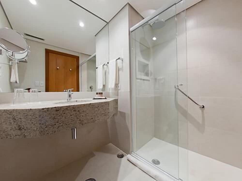 Golden Tulip Sao Jose Dos Campos 50/50