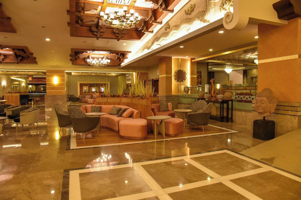 Royal Dragon Hotel 27/50